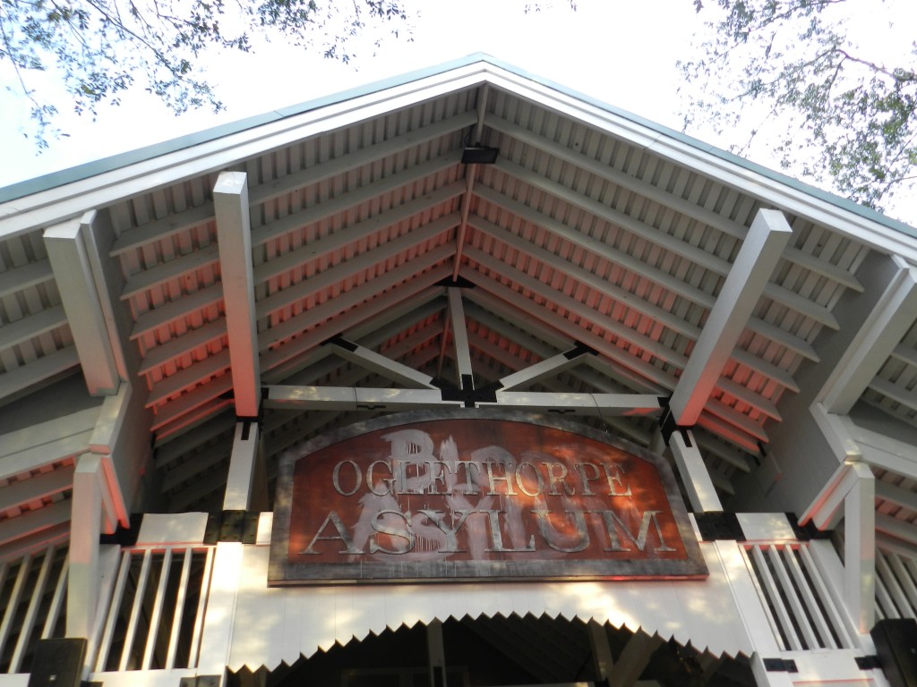 Blood Asylum House at Busch Gardens Tampa Howl O Scream 2012
