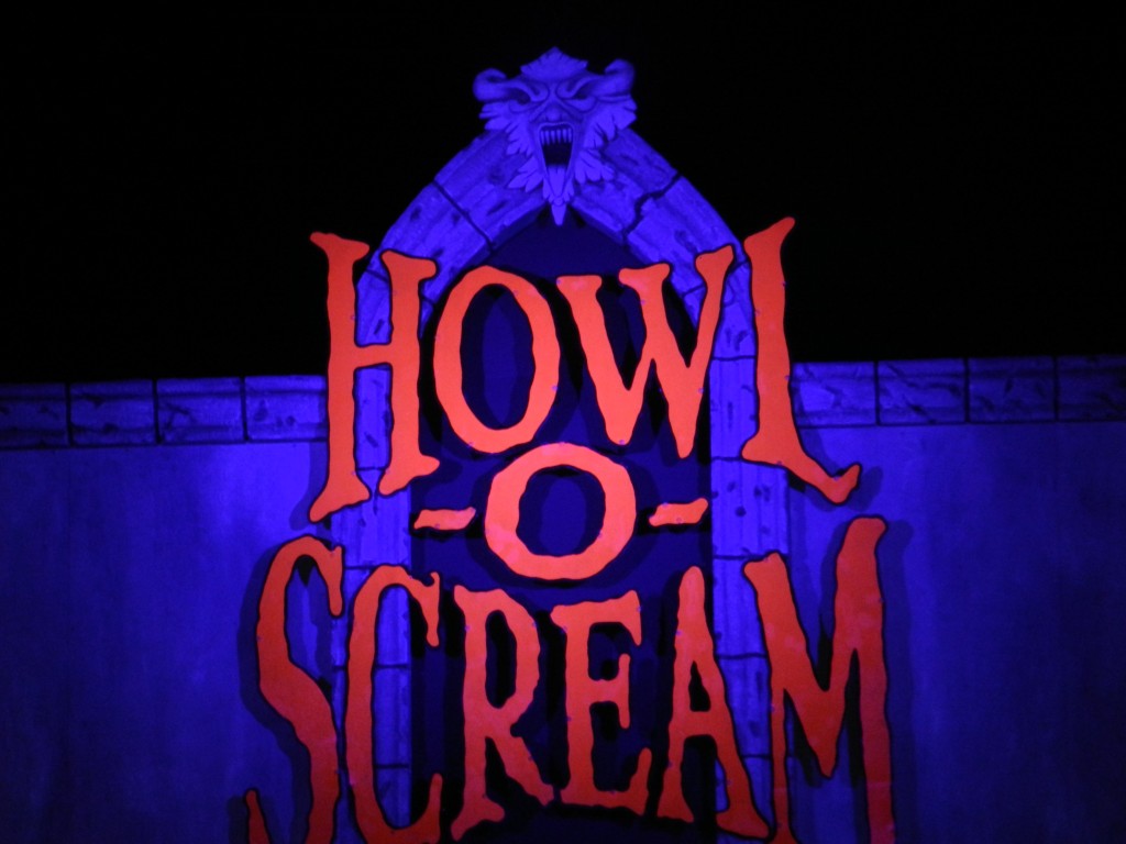 Howl-O-Scream Tampa Tips with foreboding sign.