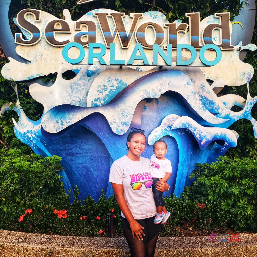 SeaWorld Spooktacular Halloween with NikkyJ of ThemeParkHipster. Keep reading to learn about the SeaWorld Spooktacular Halloween event!