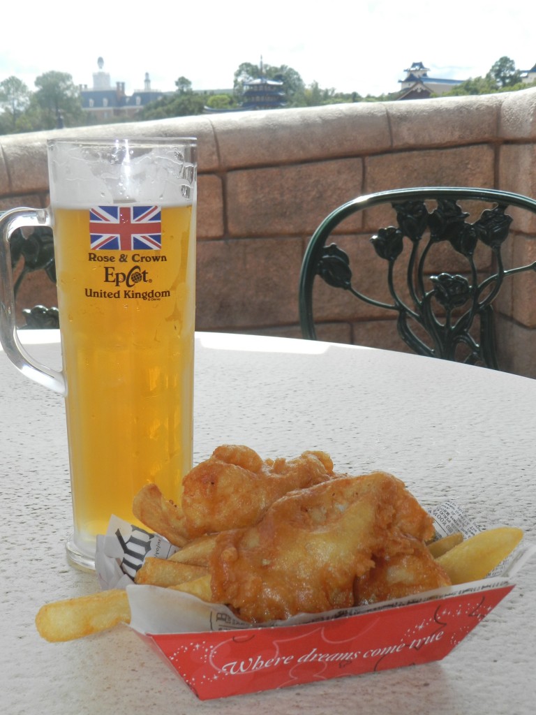 Rose and Crown Pub Cider with Fish and Chips at Disney's Epcot. #disneytips #epcot