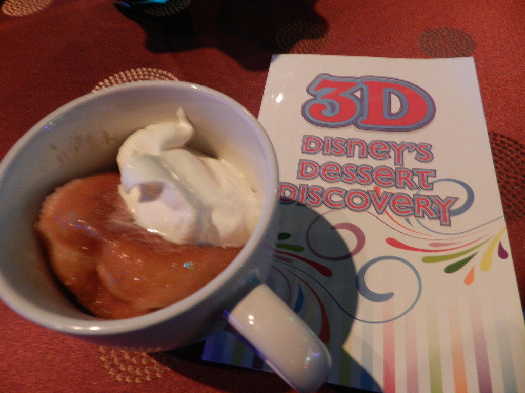 3D DisneyDessert Discovery creamy donut. Photo Copyright ThemeParkHipster.