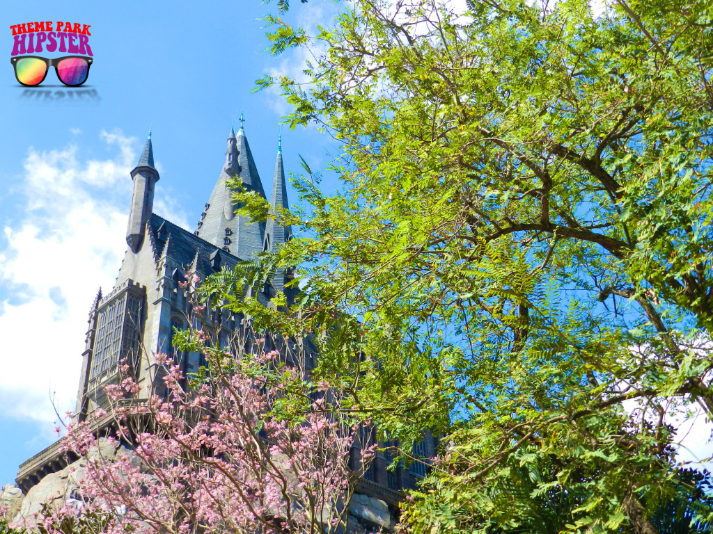Hogwarts at Wizarding World of Harry Potter. Keep reading to get the full travel guide and review to the Three Broomsticks.
