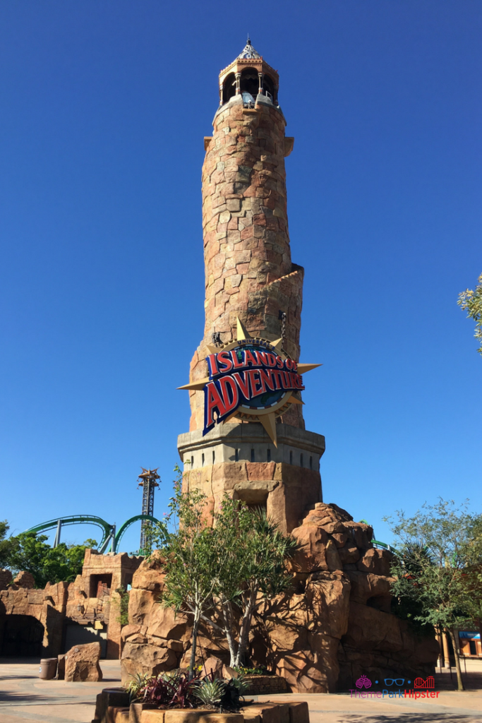 The Pharos Lighthouse islands of adventure #UniversalOrlando. Keep reading to know where to find cheap tickets for theme parks in Florida. #ThemePark #IslandsofAdventure