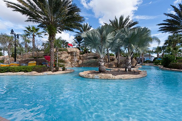 Orlando Family Resorts with water slide and Water park at Reunion Resort near Walt Disney World. Keep reading to learn about the best Orlando resorts with water parks.