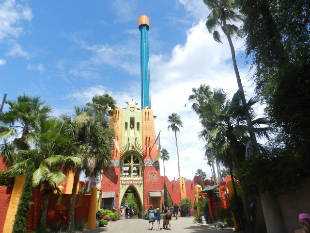 Falcon's Fury Busch Gardens Tampa Feature colorful entrance