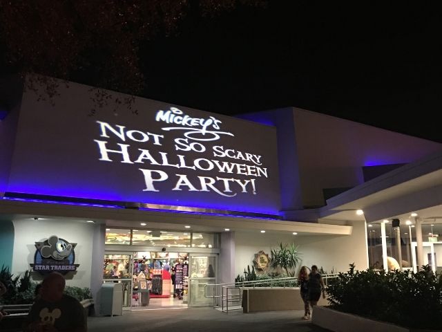 Projection Mickeys Halloween Party