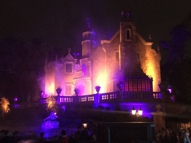 Mickeys Halloween Party Haunted Mansion