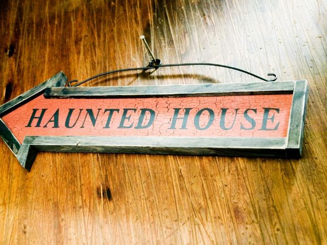 Haunted House in Orlando Florida. Keep reading to learn about things to do in Orlando for Halloween and things to do in Orlando for October.