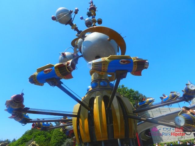 Disneyland Tomorrowland Ride Astro Orbital. Keep reading to get the best days to go to Disneyland and Disney California Adventure and how to use the Disneyland Crowd Calendar.