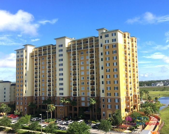 Lake Buena Vista Resort and Spa Building. BEST Orlando Family Resorts with a Water Park Close to Disney World. Keep reading to learn about the best Orlando resorts with water parks.