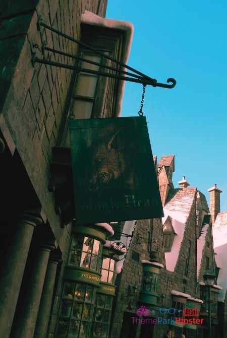 Hogs Head entrance in Harry Potter World. Keep reading for the full Wizarding World of Harry Potter Guide.