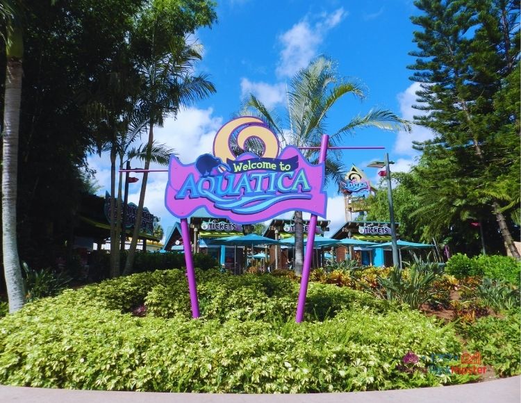 SeaWorld Aquatica Orlando Entrance. Keep reading to learn how to have a Solo Trip to SeaWorld and how to travel alone with anxiety.