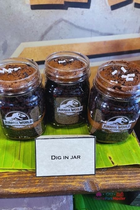 Dig in Jar at Universal Jurassic World Food. Keep reading to get the best Jurassic World Velocicoaster photos.