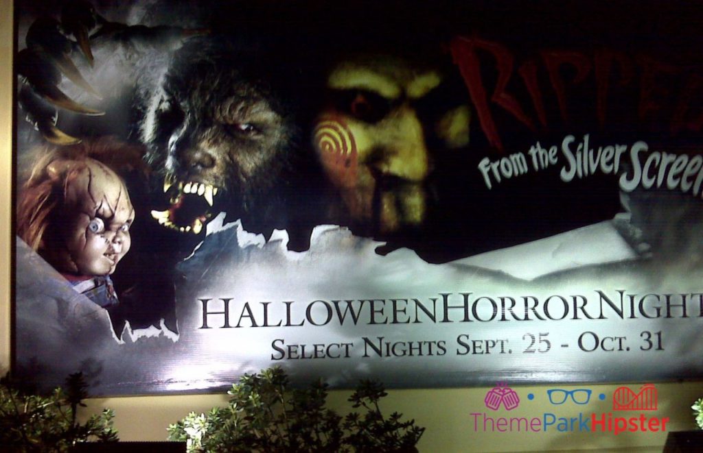 Halloween Horror Nights 2009 with Jigsaw and chucky HHN 19. halloween horror nights solo