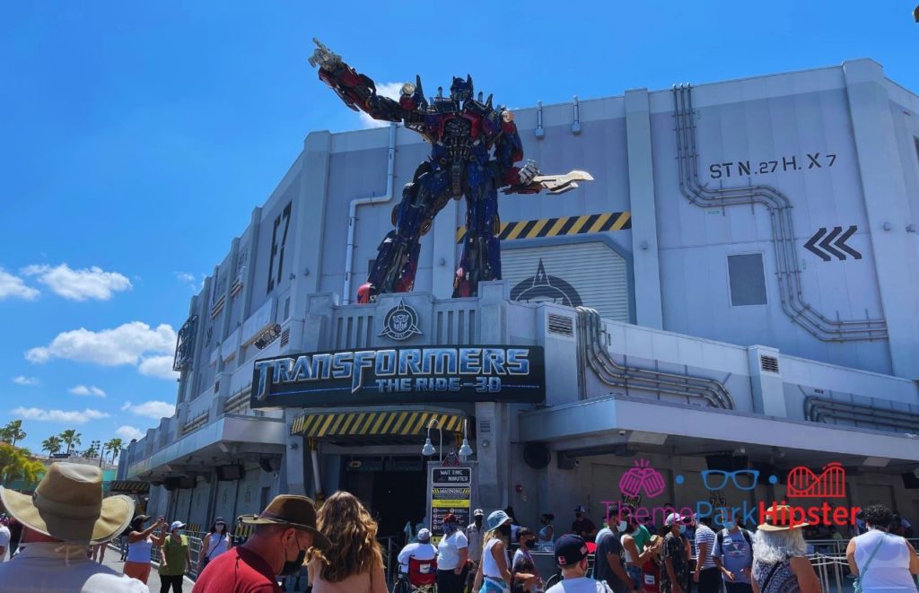 Transformers the ride entrance. Keep reading to get the best Universal Studios Orlando, Florida itinerary and must-do list!