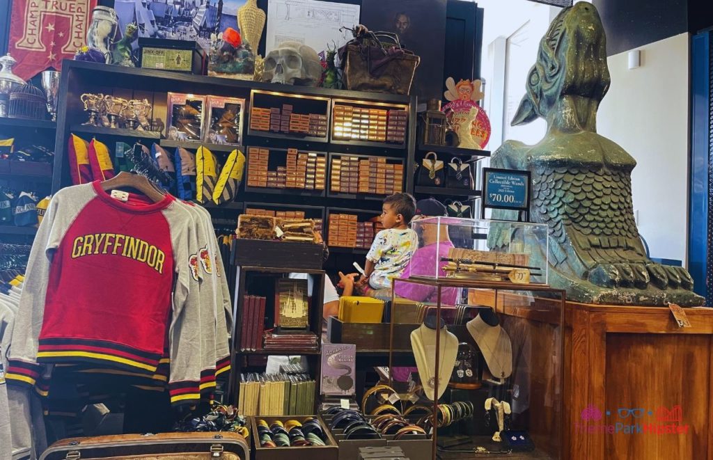 Universal Orlando Legacy Store Harry Potter Merchandise. Keep reading to get the full Guide to Universal CityWalk Orlando with photos, restaurants, parking and more!