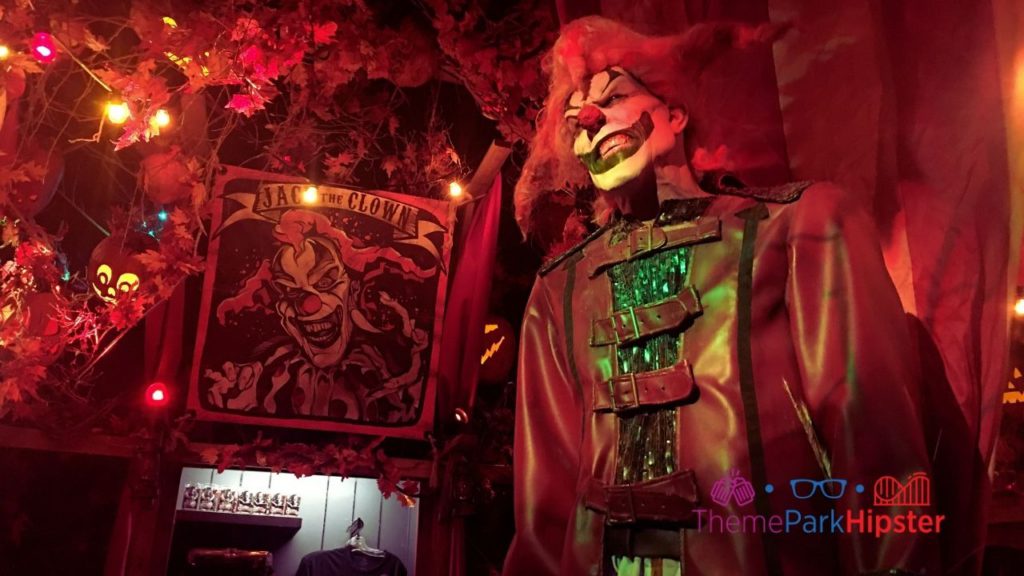 Halloween Horror Nights Tribute Store with Jack the Clown. Keep reading to get the best Halloween Horror Nights tips and tricks and survival guide.