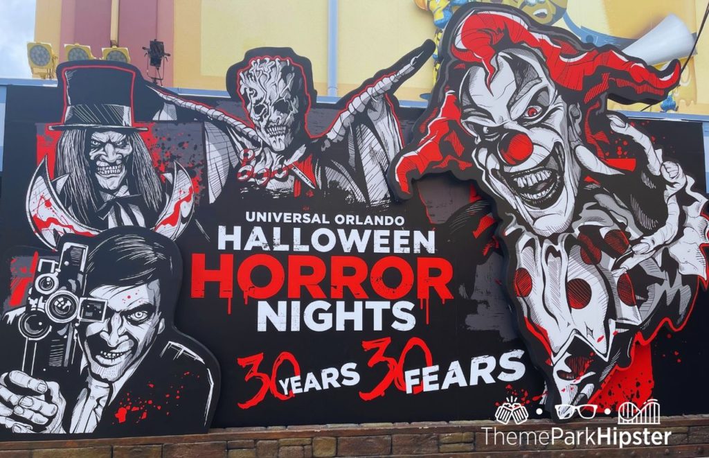 Universal Orlando Halloween Horror Nights HHN 30. Keep reading to see which is better howl o scream or Halloween Horror Nights. 
