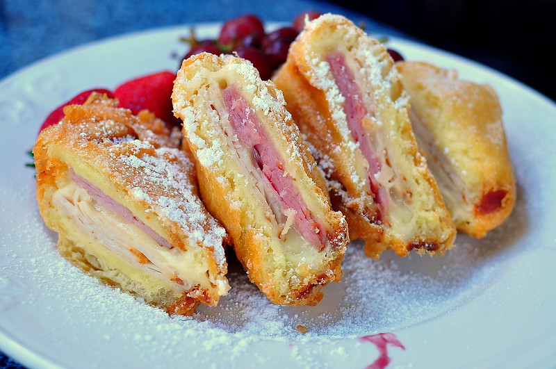 Disneylany Monte Cristo cafe Orleans best places to eat in disneyland