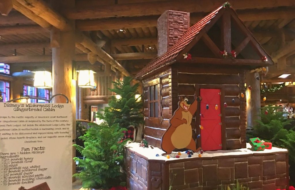 Disney Wilderness Lodge Gingerbread House Cabin 2019. Keep reading to get the full guide to Disney Wilderness Lodge Christmas activities. Photo copyright ThemeParkHipster.