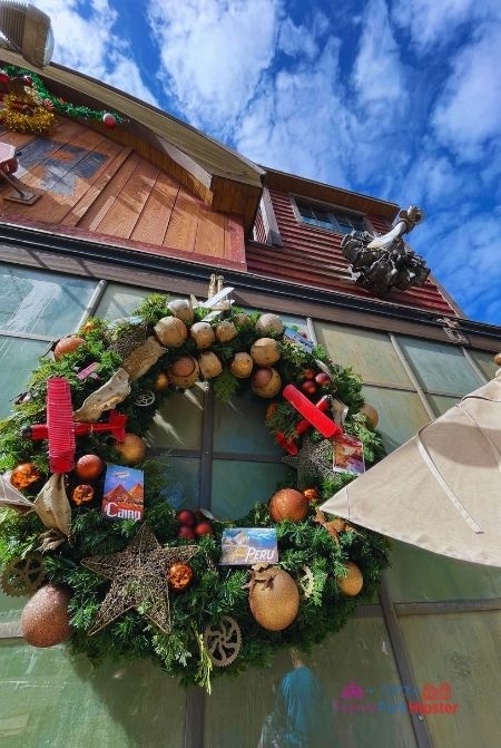 Jock Lindsay Hangar Bar Christmas Reef Decoration. Keep reading to get the best drinks at Disney Springs and the best adult beverages at Walt Disney World!
