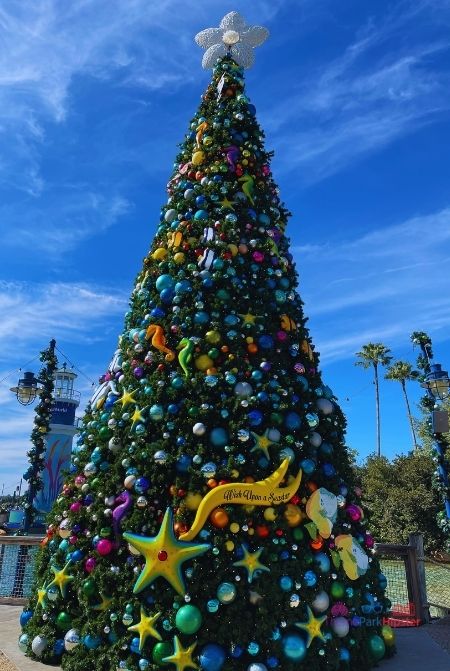 2023 SeaWorld Christmas Celebration Main Christmas Tree at Entrance. Keep reading to learn about Christmas at SeaWorld Orlando!