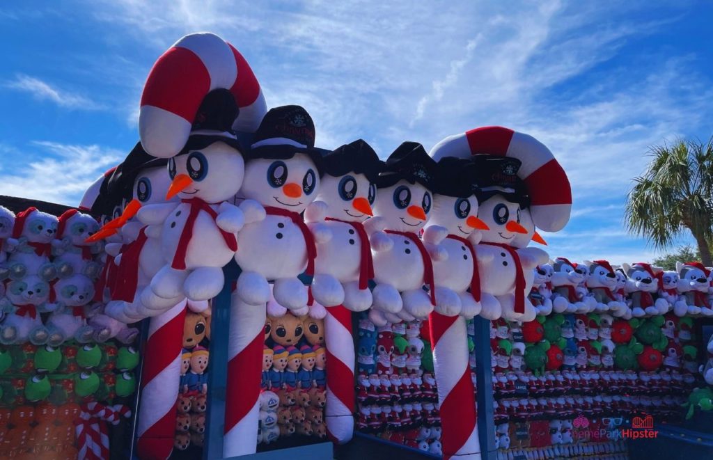 2023 SeaWorld Christmas Celebration Market Place Giant Snowman Teddy Bear. Keep reading to learn about Christmas at SeaWorld Orlando!