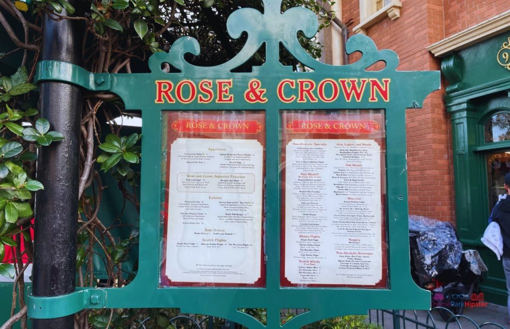 Epcot Rose and Crown Menu at Walt Disney World. Keep reading to get the full guide and review to Rose and Crown Dining Room and Pub at Epcot in Walt Disney World Resort.