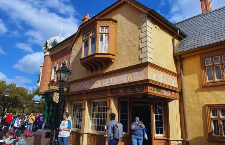 2024 REVIEW: Rose and Crown Pub at EPCOT (Everything You Must Know ...