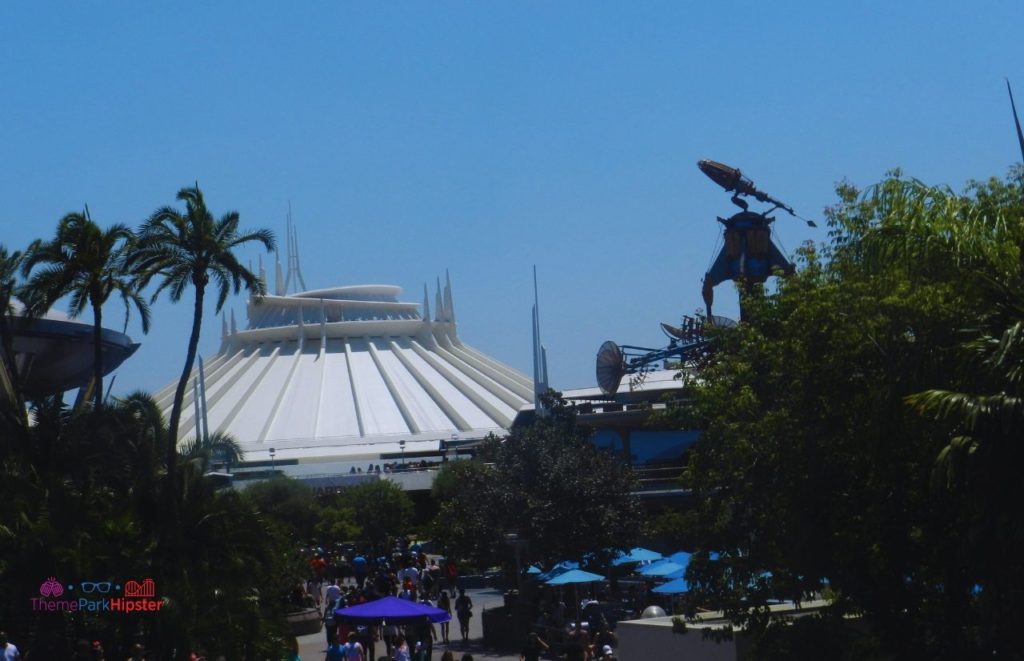Disneyland Space Mountain in Anaheim California. Keep reading to figure out which is better for Space Mountain Disneyland vs Disney World.