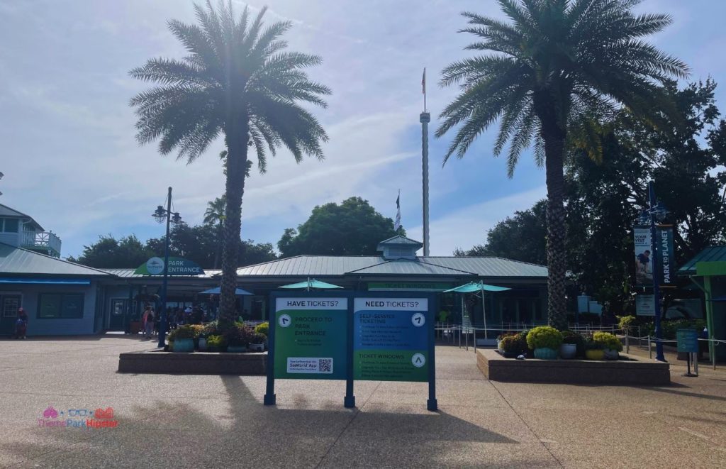SeaWorld Orlando Ticket area. Keep reading to learn where to find cheap SeaWorld Orlando tickets and discount deals.