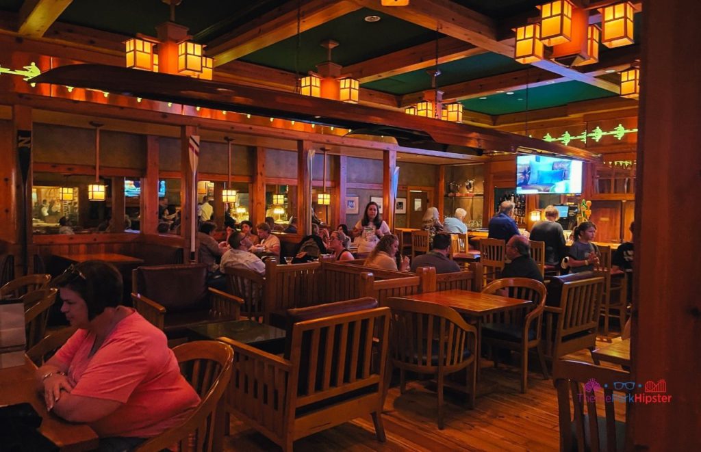 Yachtsman Steakhouse Yacht and Beach Club Resort Walt DIsney World Crew’s Cup Lounge