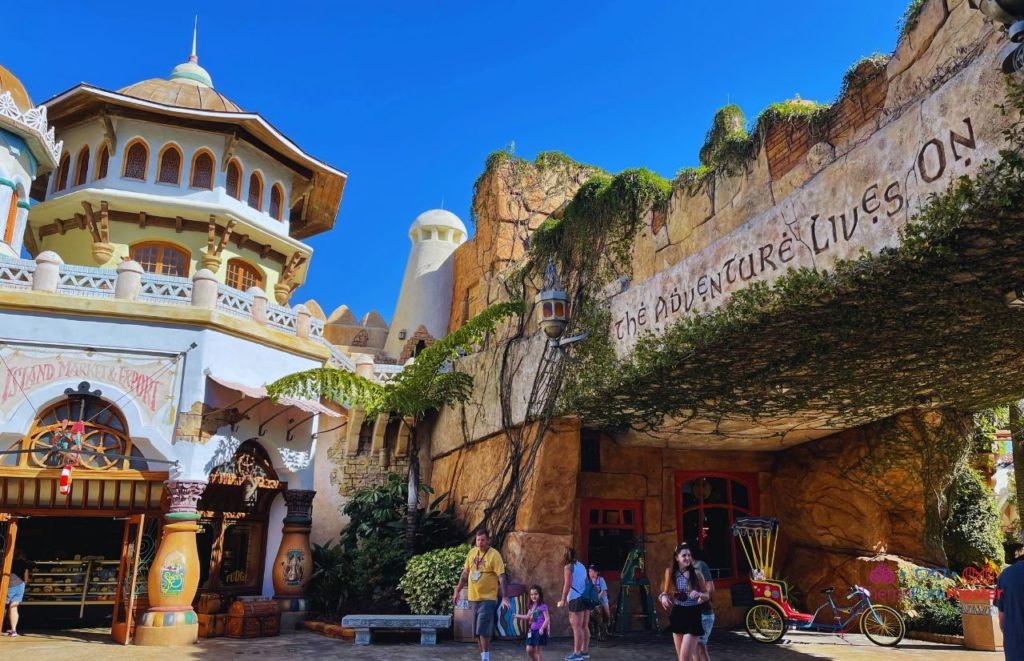 Universal Orlando Resort Island Market and Export in Port of Entry at Islands of Adventure. Keep reading to get the best Universal's Islands of Adventure photos!