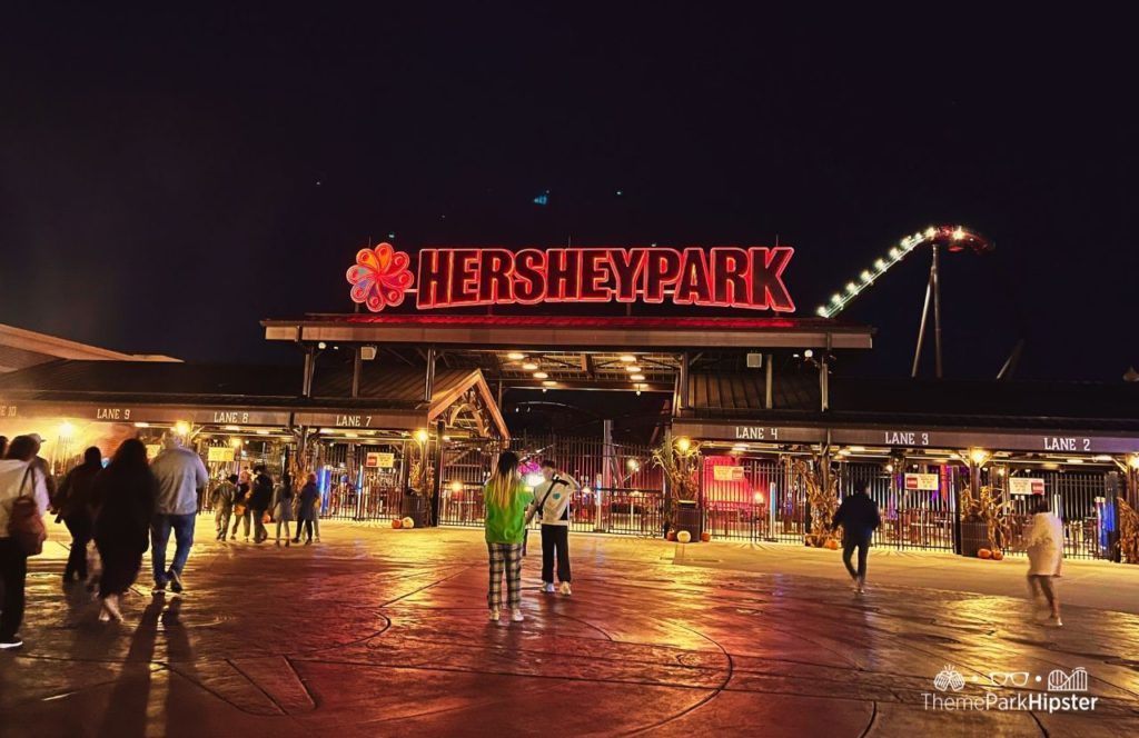Halloween Entrance Hersheypark Dark Nights. Keep reading to get the full Hersheypark list of rides and attractions.