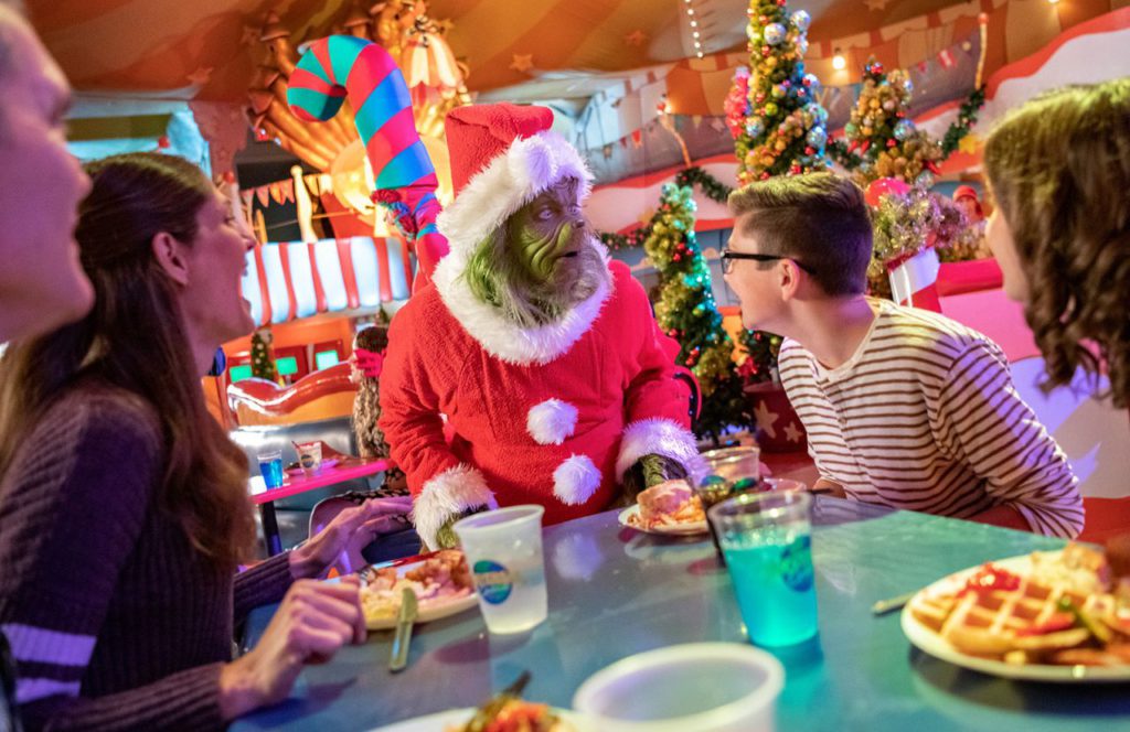 The Grinch and Friends Character Breakfast during Christmas at Universal Islands of Adventure Grinchmas (2)
