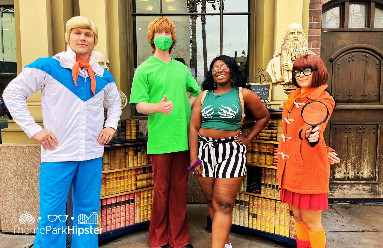 Victoria Wade and Scooby Doo Characters at Halloween Horror Nights at Universal Studios Hollywood on a solo theme park trip!