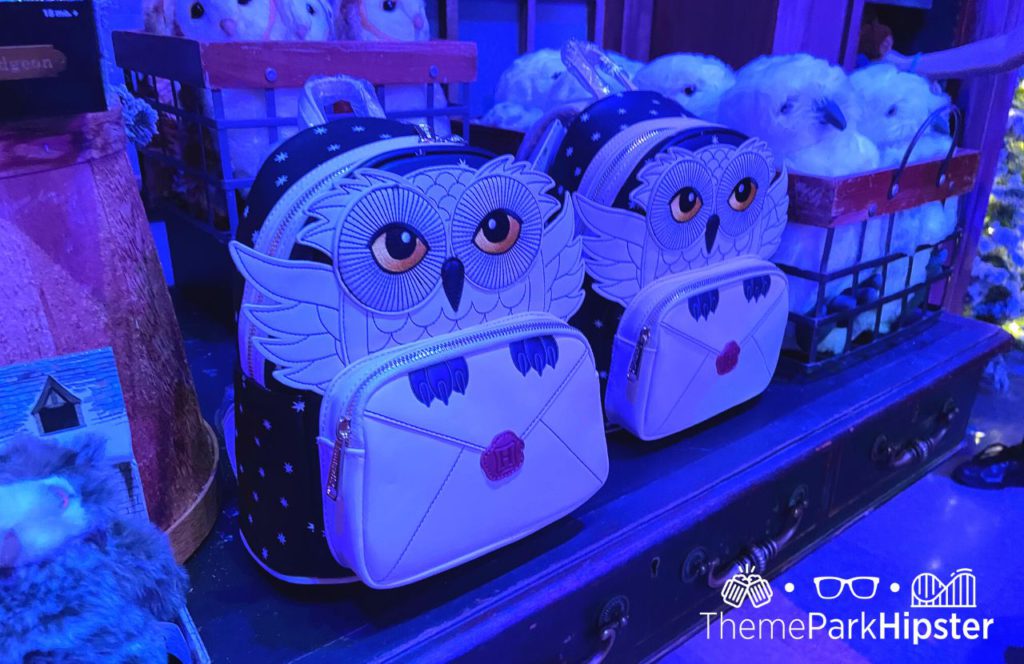 Hegwid Loungefly Bag at Universal Orlando Wizarding World of Harry Potter Holiday Tribute Store. Keep reading if you want to find out more about what to wear to Universal Studios Florida.