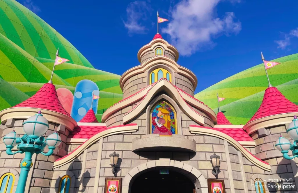 Universal Studios Hollywood Super Nintendo World Princess Peach Castle. One of the best rides and attractions at Universal Studios Hollywood. Keep reading to know what to wear to Universal Studios Hollywood and how to choose the best outfit.
