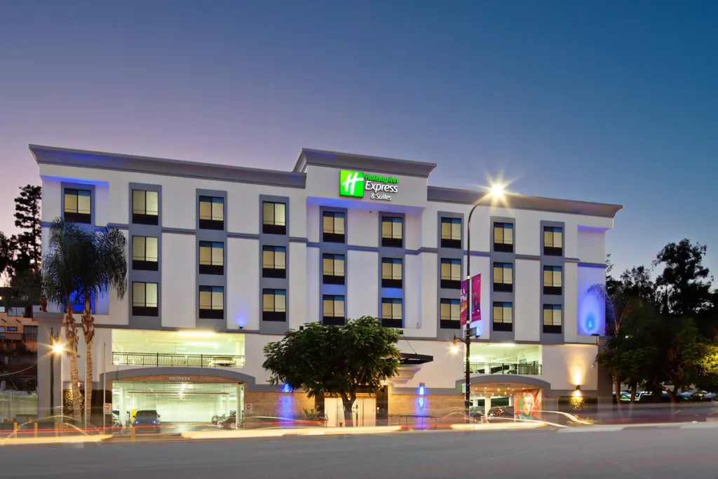 Holiday Inn Express Hotel and Suites Hollywood Walk of Fame. Keep reading to get the Best Hotels Near Universal Studios Hollywood.