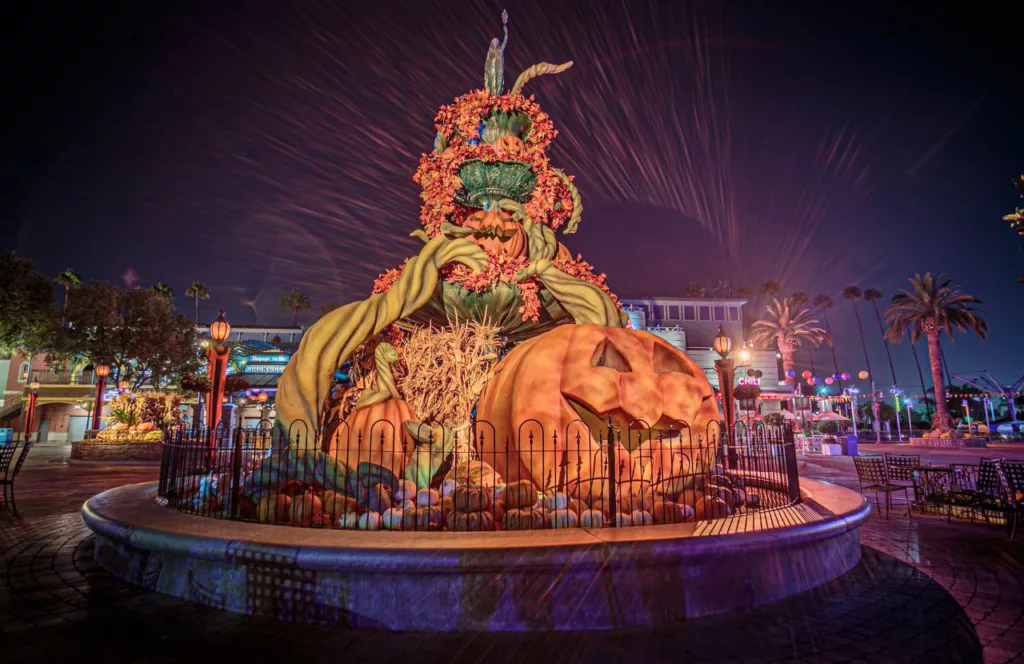 California entrance with pumpkins and jack o lantern display at the 2023 Knott's Scary Farm at Knott's Berry Farm.  Keep reading to find out all there is know about Knott’s Scary Farm haunted houses. 