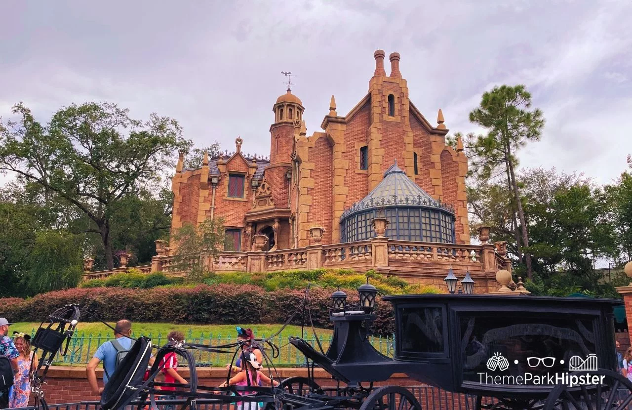Disney Magic Kingdom Theme Park Haunted Mansion (3)
