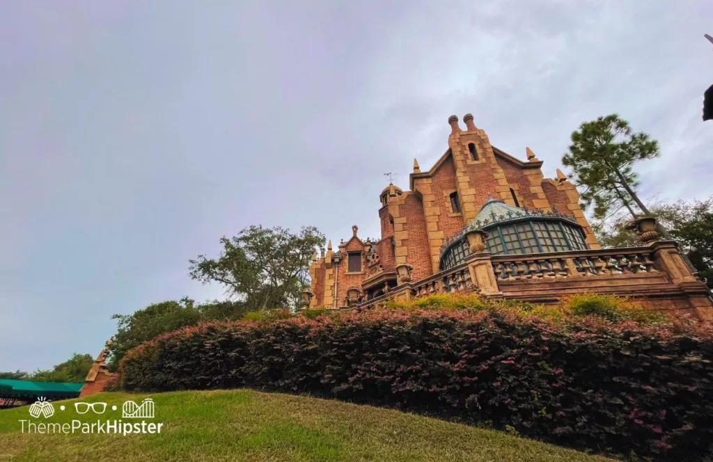Disney Magic Kingdom Theme Park Haunted Mansion Bride Ring Lore.