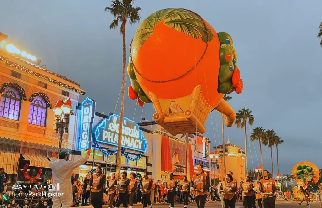 2024 Festive Guide to Universal Studios Florida Macy's Holiday Parade