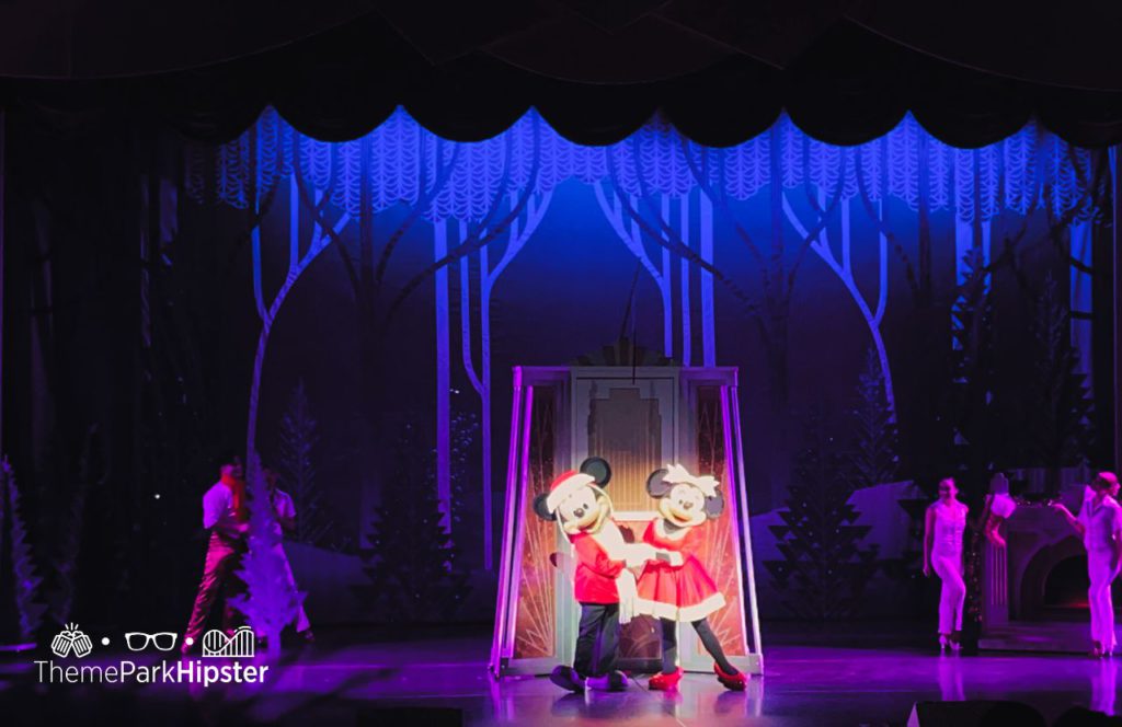Disney Holidays in Hollywood Show with Minnie and Mickey Mouse. Hollywood Studios Jollywood Nights Christmas Celebration at Disney World. Keep reading to get the best Disney Christmas Tree Toppers for the season.