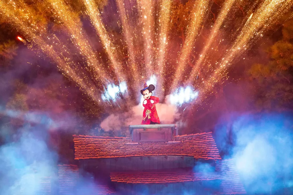 Fantasmic! One of the Best Hollywood Studios Shows!