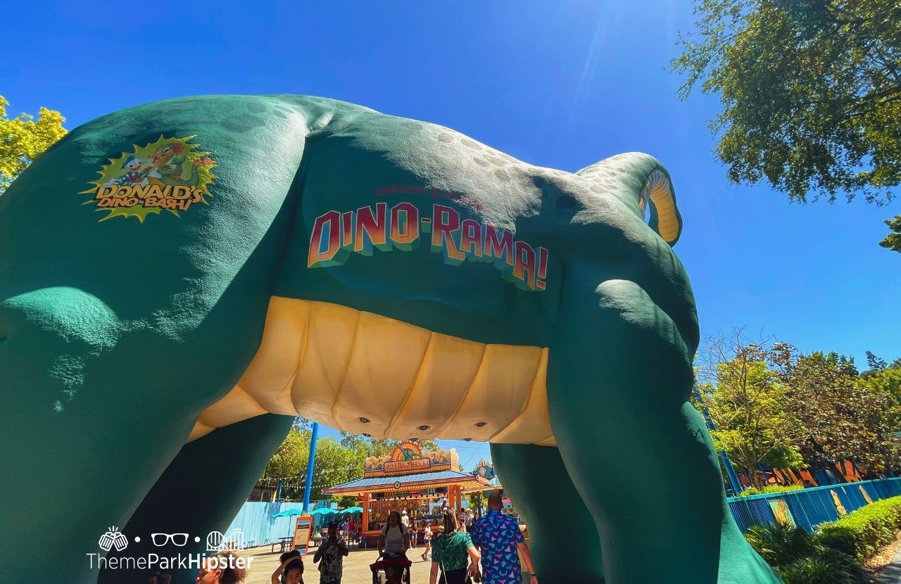 Dinoland Dino-Rama Donald's Dino Bash Disney Animal Kingdom Theme Park