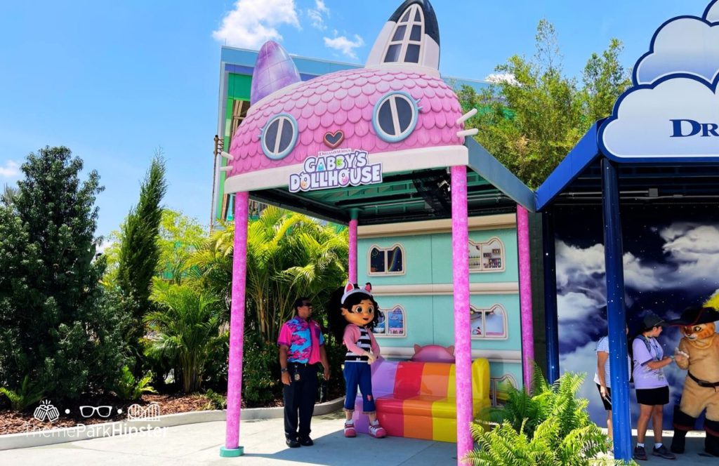 Gabby's Dollhouse Character Meet and Greet DreamWorks Land at Universal Studios Orlando Florida. Keep reading to learn more about Universal Studios Florida Dreamworks Land.