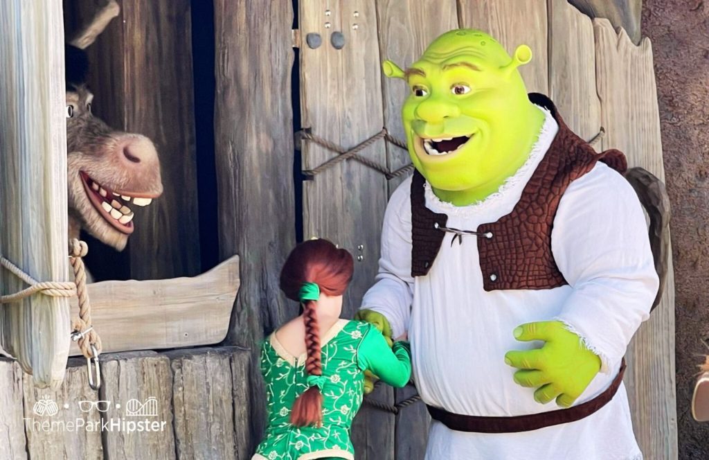 Shrek Swamp Meet Characters with Donkey and Fiona DreamWorks Land at Universal Studios Orlando Florida. Keep reading to learn more about Universal Studios Florida Dreamworks Land.